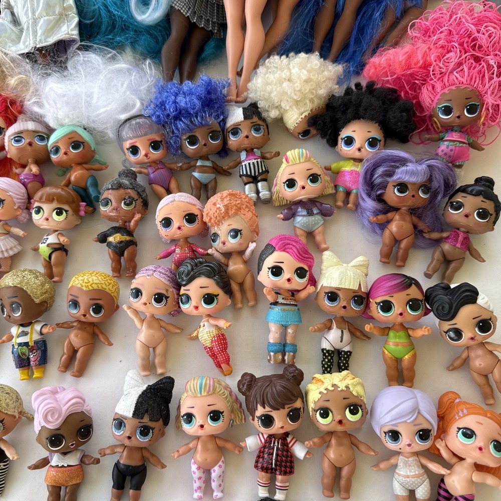 Lot Of Lol Dolls, Pets And Accessories Over 100 Dolls/ 200 Pieces - Picture 13 of 16